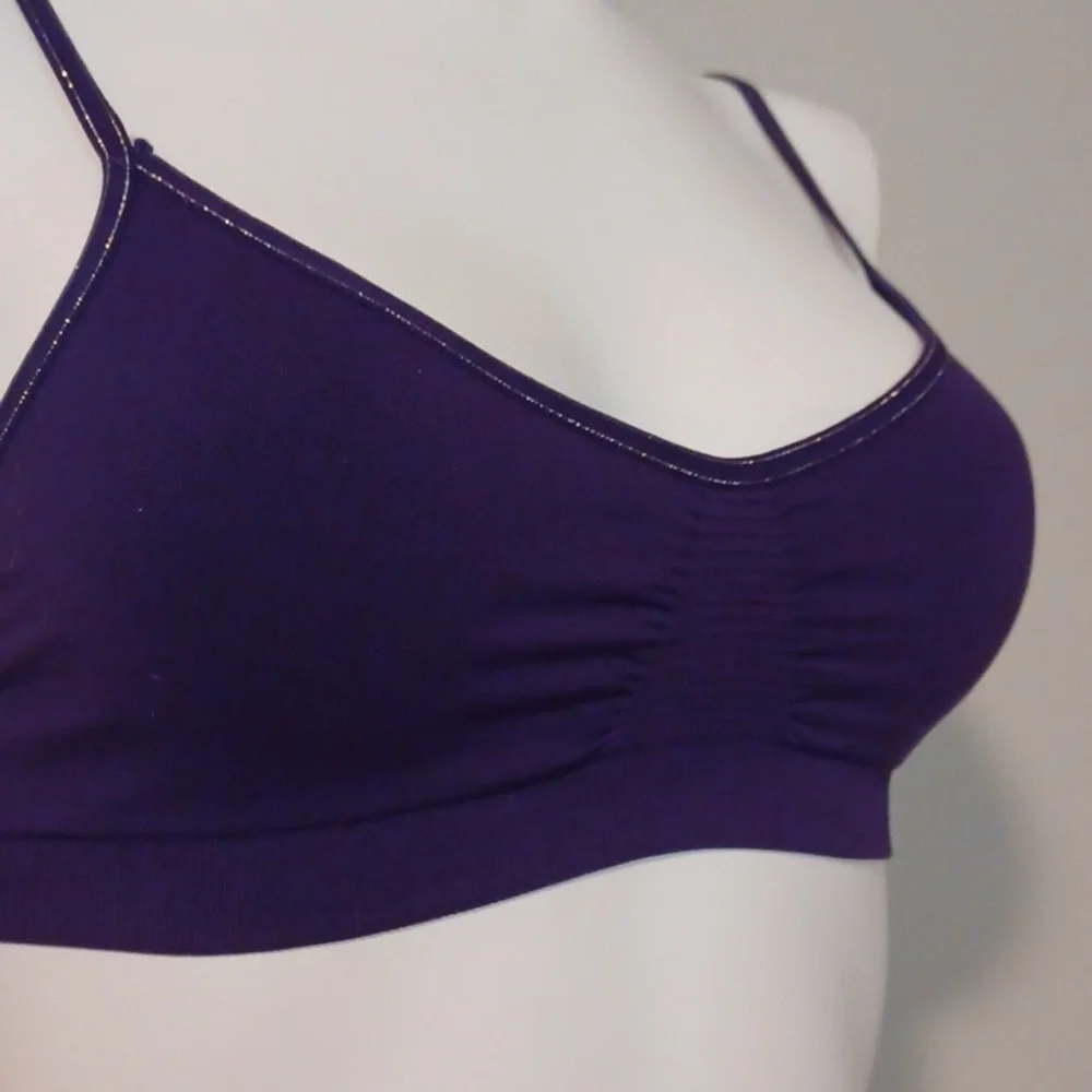 Fabletics Sports Bra - Picture 2 of 4